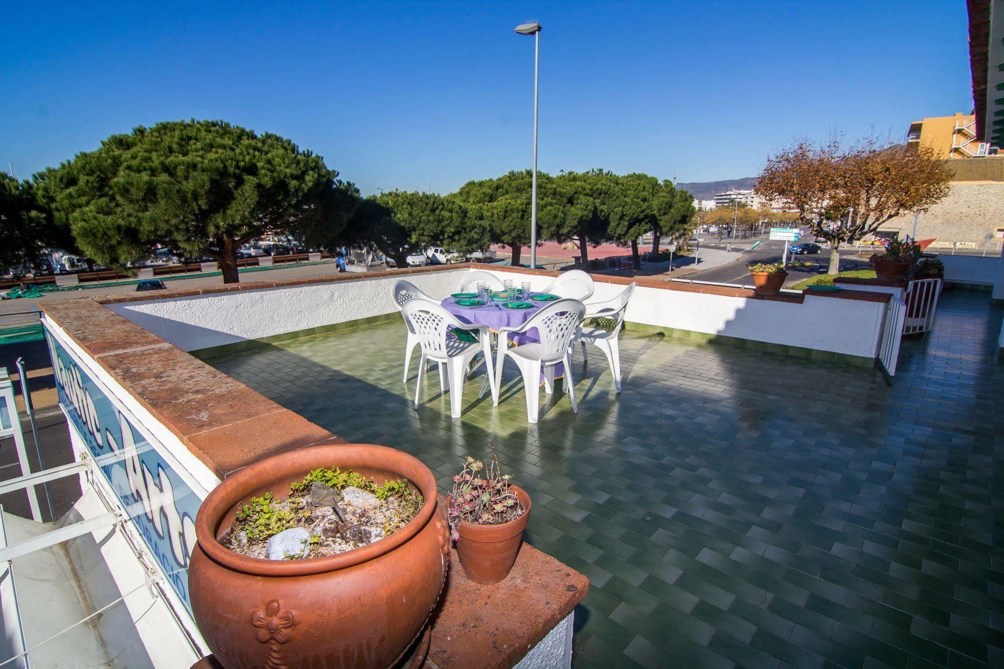 Agi Casa Puerto Villa Roses Luaran gambar