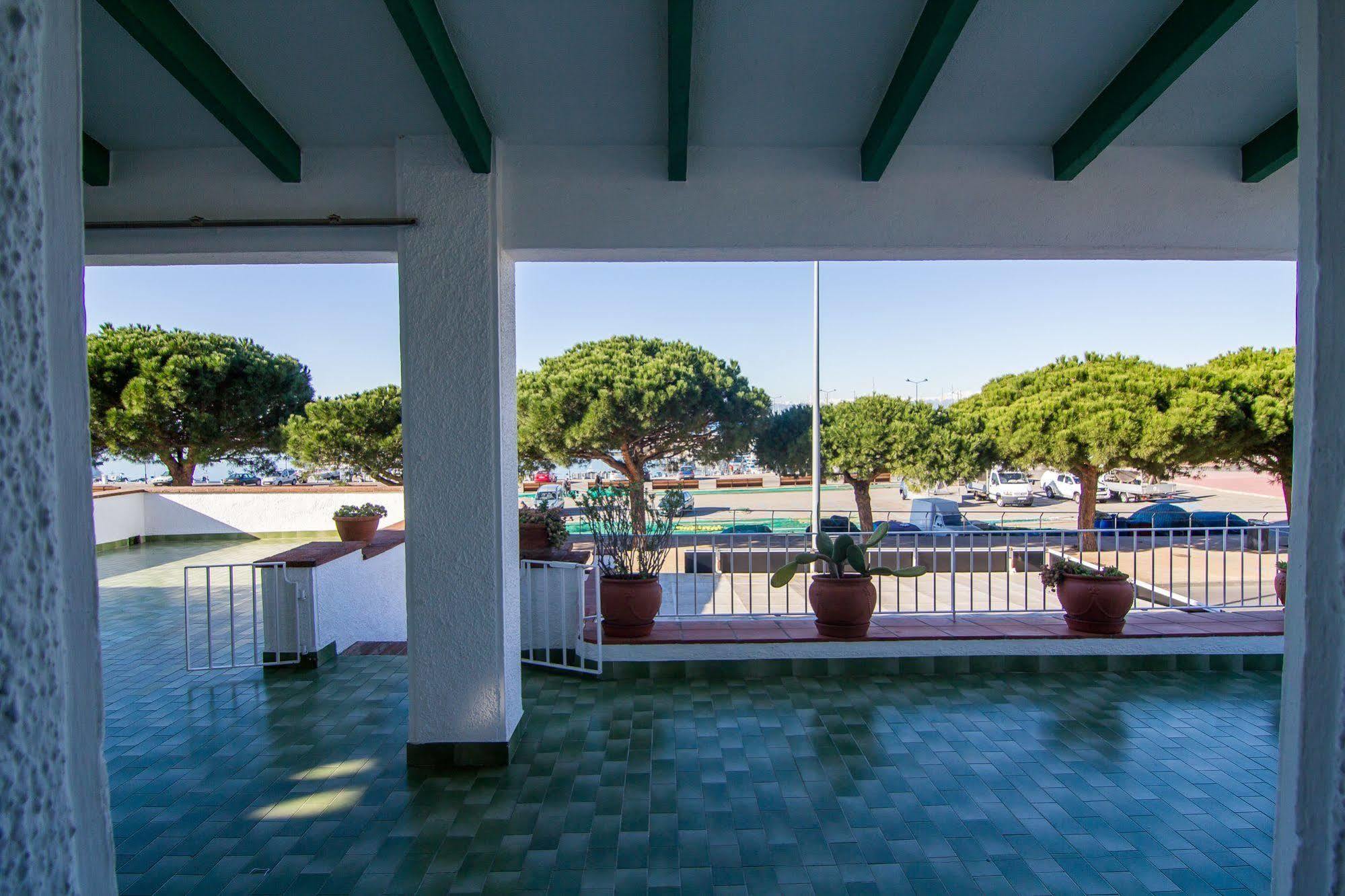 Agi Casa Puerto Villa Roses Luaran gambar